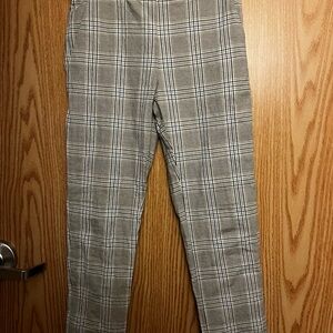 Women's Classic Plaid Ankle Trousers in Gray and White